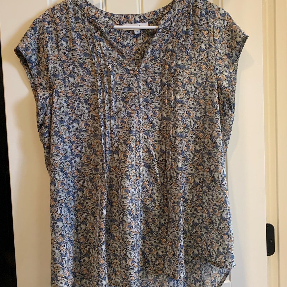 Black and White Relaxed Buttoned Blouse